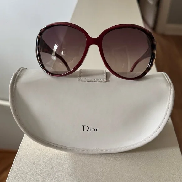 Brand new,authentic”Christian Dior”sunglasses.Amazing,color-dark red and leopard - Picture 3 of 16